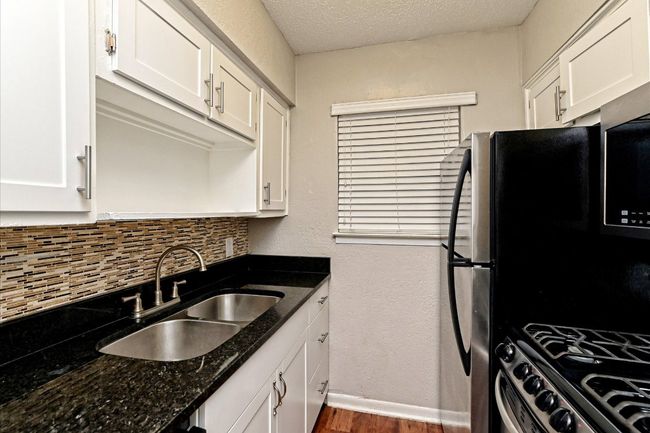 APT-120 - 2401 Manor Rd, Condo with 2 bedrooms, 1 bathrooms and null parking in Austin TX | Image 10