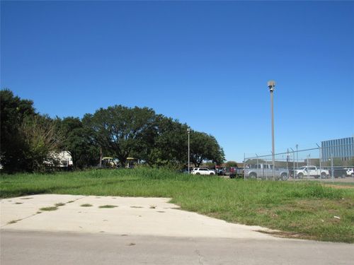 3735 Red Bluff Rd, Pasadena, TX, 77503-3307 | Card Image