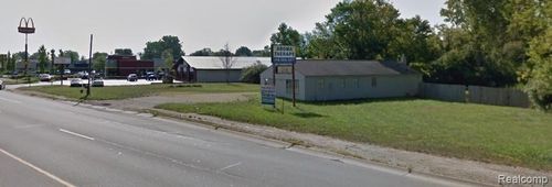9669 Highland Rd, White Lake, MI, 48386-2315 | Card Image