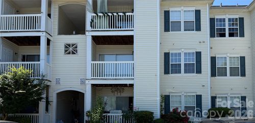 1063 Triece Ln, Charlotte, NC, 28215-4245 | Card Image