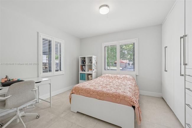 441 Sw 27 Th Rd, House other with 4 bedrooms, 4 bathrooms and null parking in Miami FL | Image 21