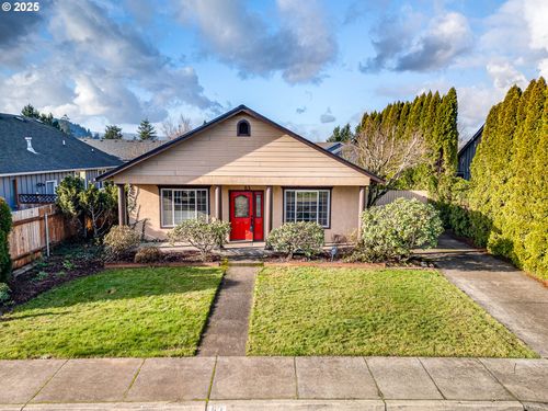 83 Sunday Dr, Creswell, OR, 97426-9716 | Card Image