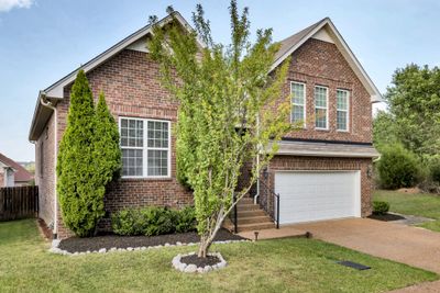 8220 Tapoco Ln, House other with 3 bedrooms, 2 bathrooms and 2 parking in Brentwood TN | Image 2