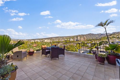 m8-217 Prospect St, Honolulu, HI, 96813-1753 | Card Image