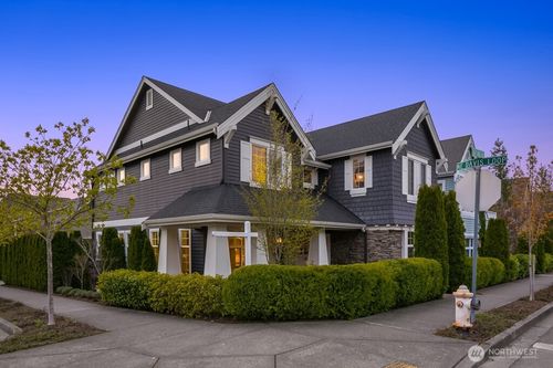 1447 26th Ave Ne, Issaquah, WA, 98029-7414 | Card Image