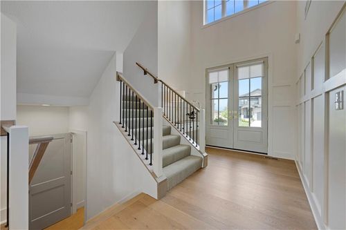 18604 Howe Dr, Overland Park, KS, 66085-4304 | Card Image