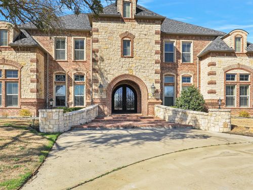 1200 Mcreynolds Rd, Sanger, TX, 76266-5855 | Card Image