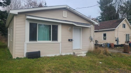 6 Pond Street, Presque Isle, ME, 04769 | Card Image