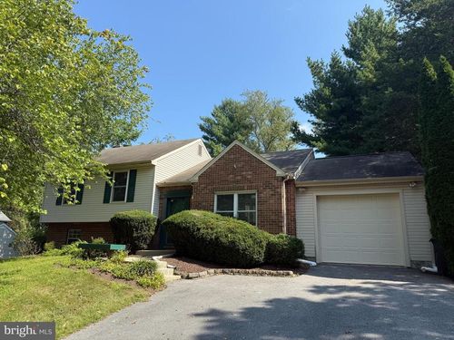 8634 Bali Rd, Ellicott City, MD, 21043-6033 | Card Image