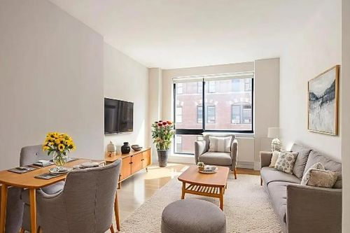 3a-537 W 27th St, New York, NY, 10001-5716 | Card Image
