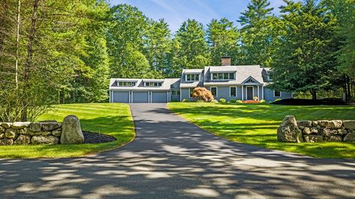 42 Lockwood Ln, Boxford, MA, 01921-2634 | Card Image