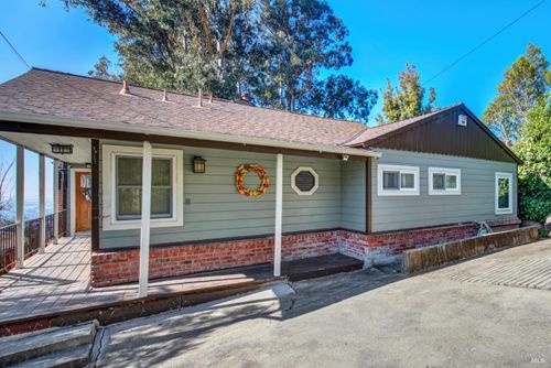 7937 Sunkist Drive, Oakland, CA, 94605 | Card Image