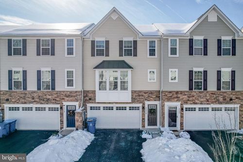 2121 Rivers Dr, Newark, DE, 19702-3689 | Card Image