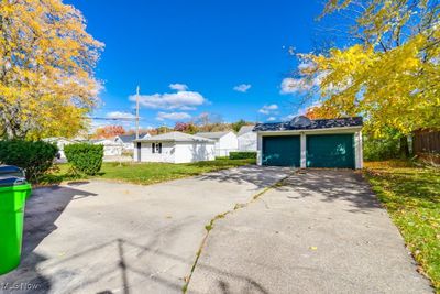 1373 Broadway Avenue, House other with 3 bedrooms, 2 bathrooms and null parking in Bedford OH | Image 3