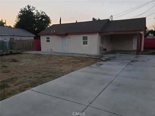 614 E Date St, Hemet, CA, 92543 | Card Image