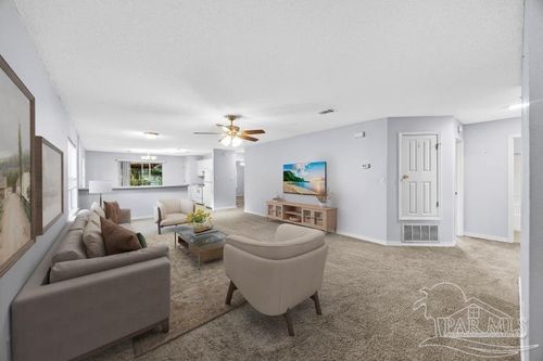 1009 Simpson St, Pensacola, FL, 32526-1299 | Card Image