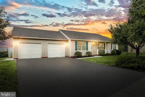 322 Hillside Dr, EAST BERLIN, PA, 17316-8612 | Card Image