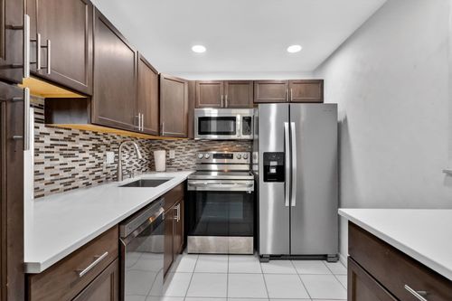 apt-201-2615 Ne 1st Ct, Boynton Beach, FL, 33435-2042 | Card Image