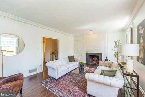 1000 Quinard Ct, AMBLER, PA, 19002-6009 | Card Image