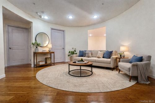 apt-4-55 S Middle Neck Rd, Great Neck, NY, 11021-3414 | Card Image