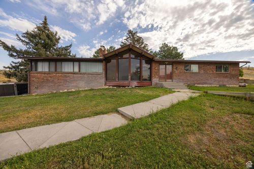 15600 N Beaver Dam Rd, Beaverdam, UT, 84306-9712 | Card Image