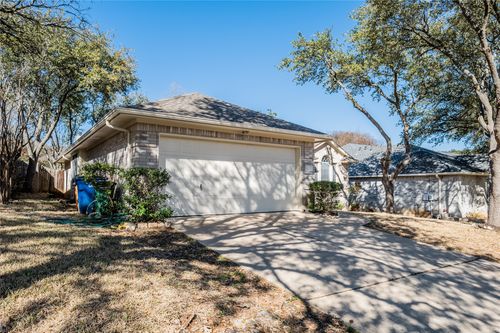 9120 Fainwood Ln, Austin, TX, 78749-4106 | Card Image