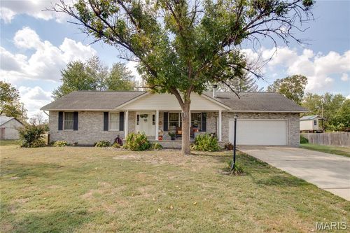 310 S Clinton St, Bunker Hill, IL, 62014-1334 | Card Image