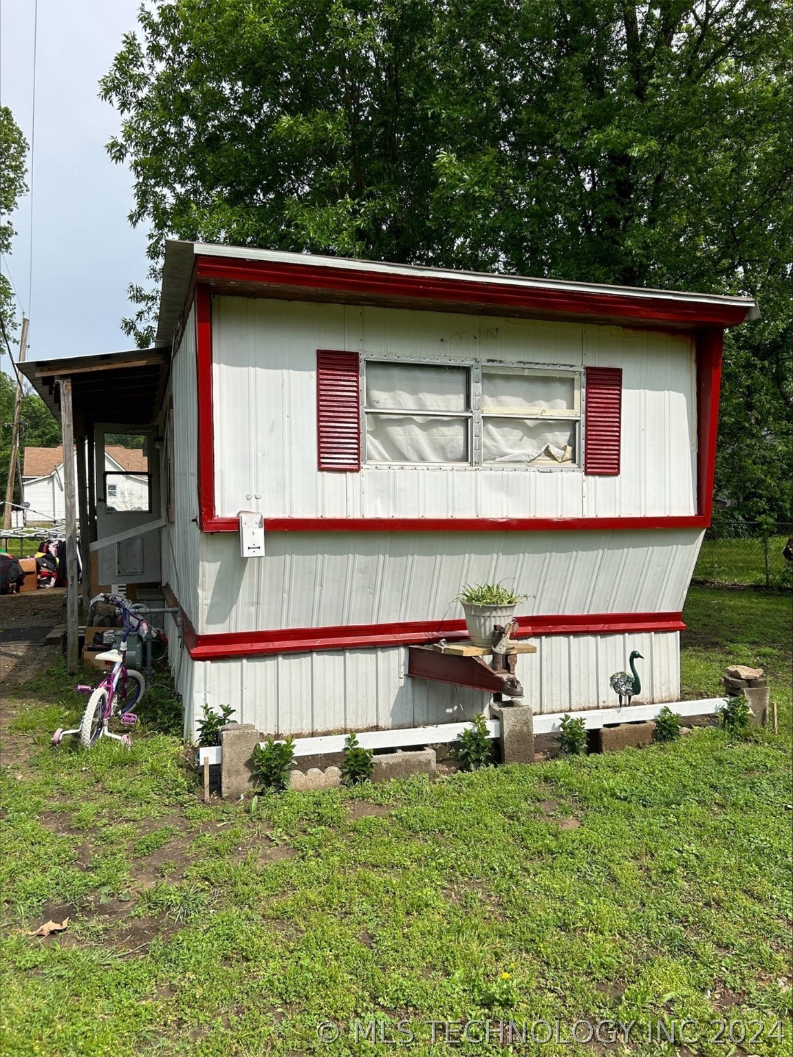 Garfield Ave, Wagoner, OK 74467