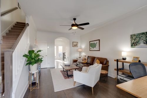 206 W Mill Dr, Nashville, TN, 37209-2577 | Card Image