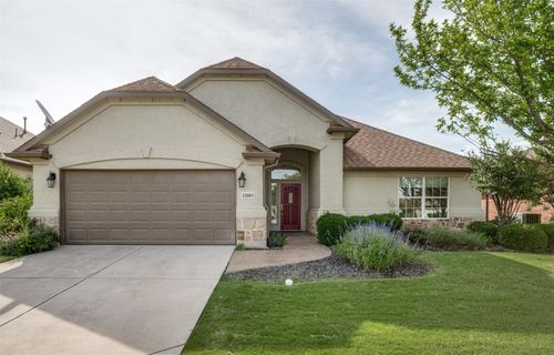 11009 Southerland Dr, Denton, TX, 76207-8687 | Card Image