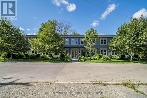 60 Mill St, Gananoque, ON, K7G3A6 | Card Image
