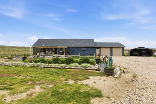 81 Stinson Rd, Douglas, WY, 82633-8957 | Card Image