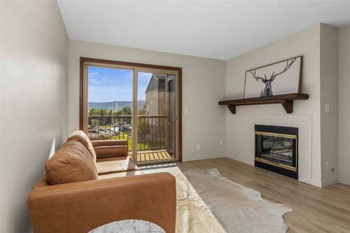 d208-1555 Shadow Run Ct, Steamboat Springs, CO, 80487-2340 | Card Image