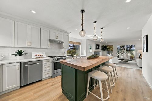 12 Bermuda Harbor Boulevard, Novato, CA, 94949 | Card Image