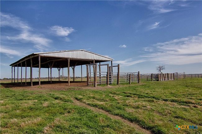 11552 Fm 1383, Home with 3 bedrooms, 2 bathrooms and null parking in Schulenburg TX | Image 46