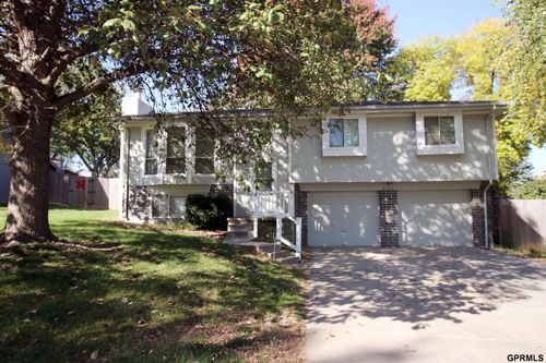2104 Glenwood Avenue, Papillion, NE, 68046 | Card Image