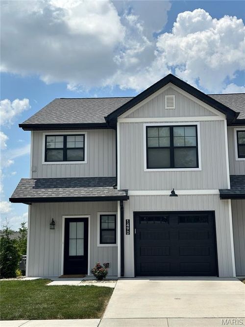 a-149 S 10th St, Mascoutah, IL, 62258-1730 | Card Image