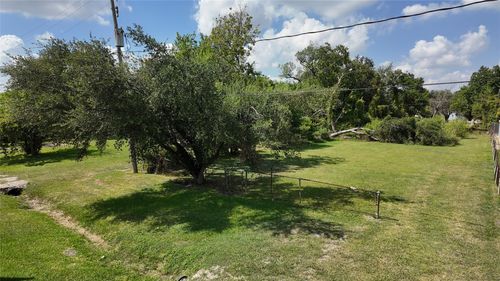 4211 Majestic St, Houston, TX, 77026-4325 | Card Image