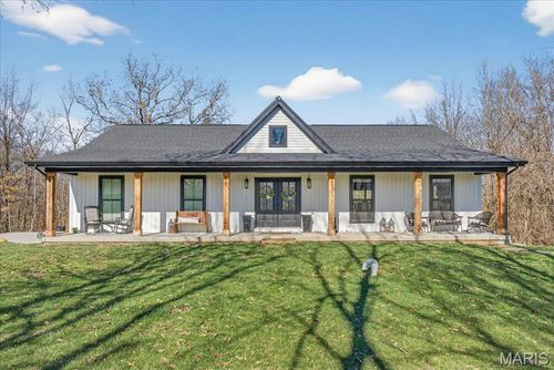 8104 Brickyard Hill Rd, Worden, IL, 62097-1812 | Card Image