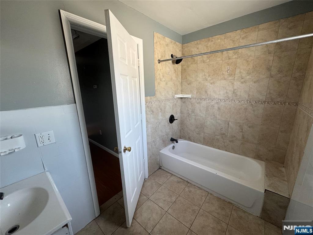 Residential Lease in Paterson 5