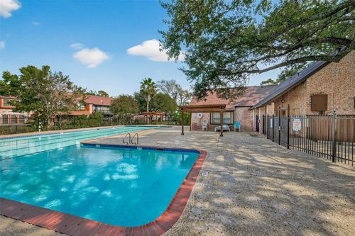 231-2267 Triway Ln, Houston, TX, 77043-2104 | Card Image