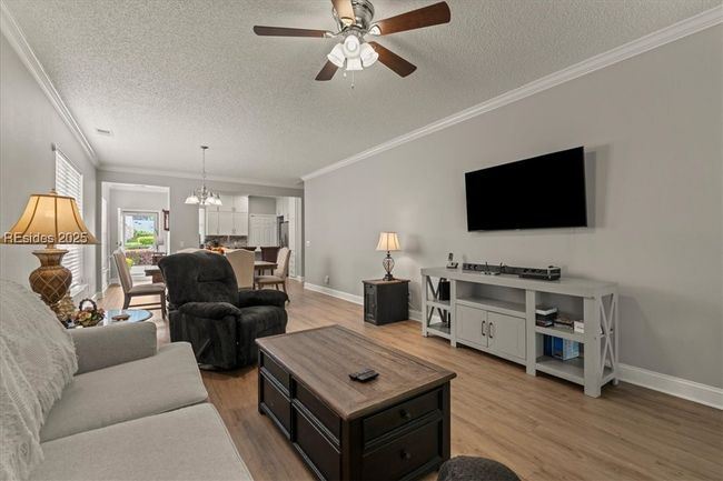 Living Room | Image 7
