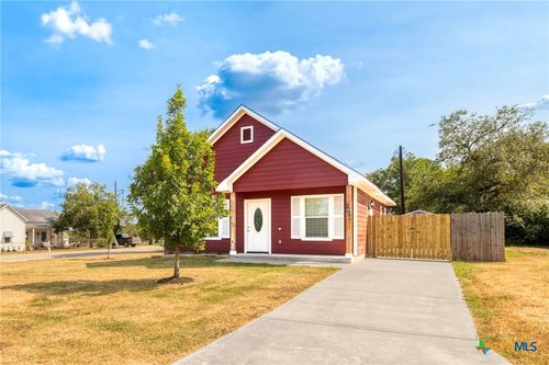 1628 Armstrong St, Luling, TX, 78648-2111 | Card Image