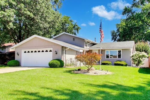 8787 Mathews Ln, Crown Point, IN, 46307-1659 | Card Image
