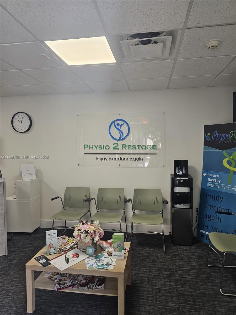11430 Kendall Dr, Miami, FL 33176-1032
