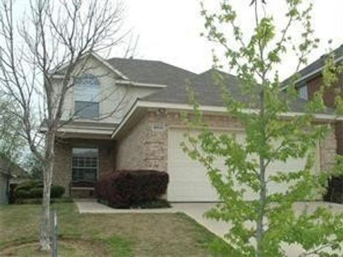 4904 Lodgepole Ln, Fort Worth, TX, 76137-6336 | Card Image