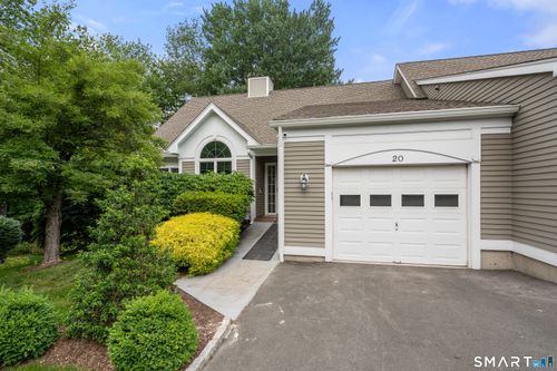 20 Carrie Cir, Fairfield, CT, 06825-1069 | Card Image