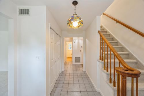 3 Benjamin Ct, Ardsley, NY, 10502-1042 | Card Image