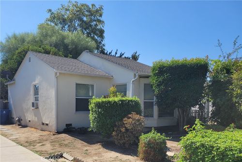 17638 Welby Way, Lake Balboa, CA, 91406-5335 | Card Image