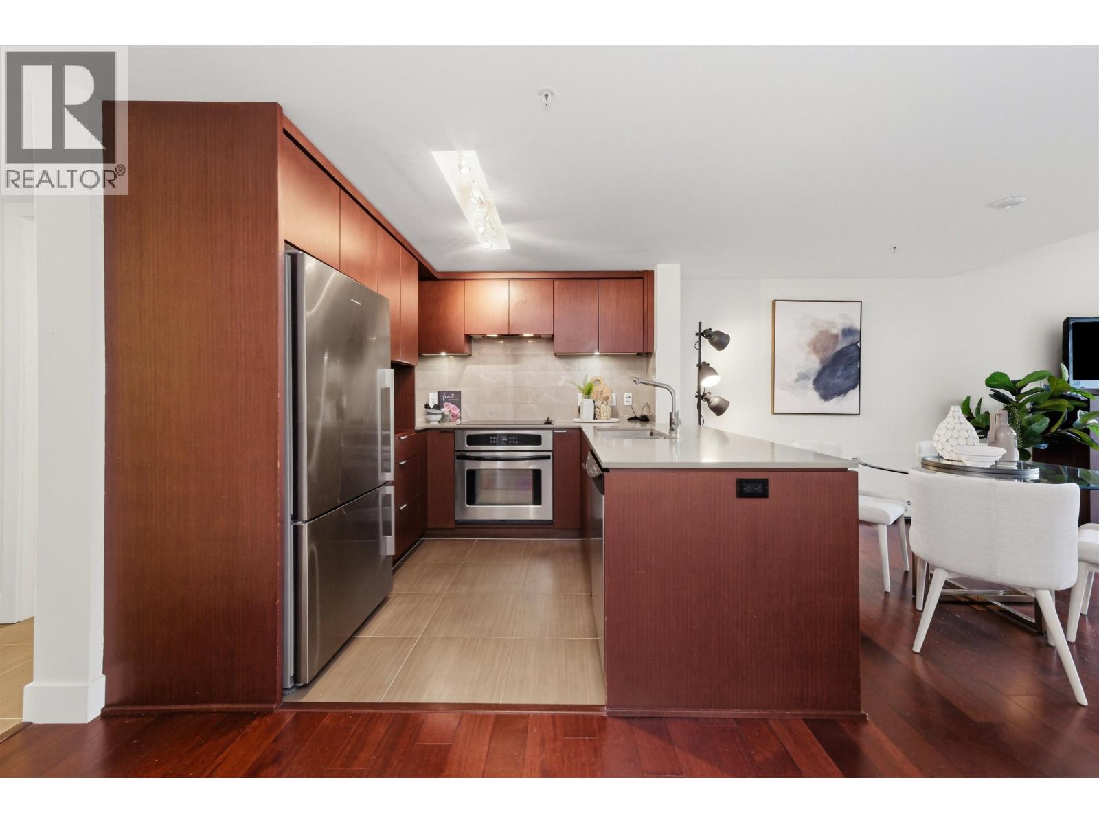 Residential in North Vancouver 4